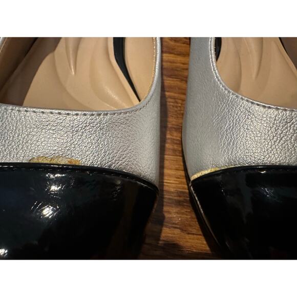 Adrienne Vittadini Corsage Faux Patent Pearl Flats – Silver/Black – Size 9.5 - Picture 5 of 10